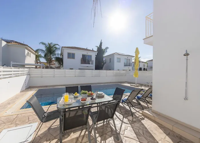 Вилла Palms 32 *