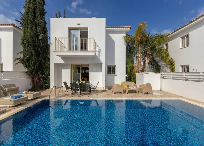 Palms 32 * Протарас