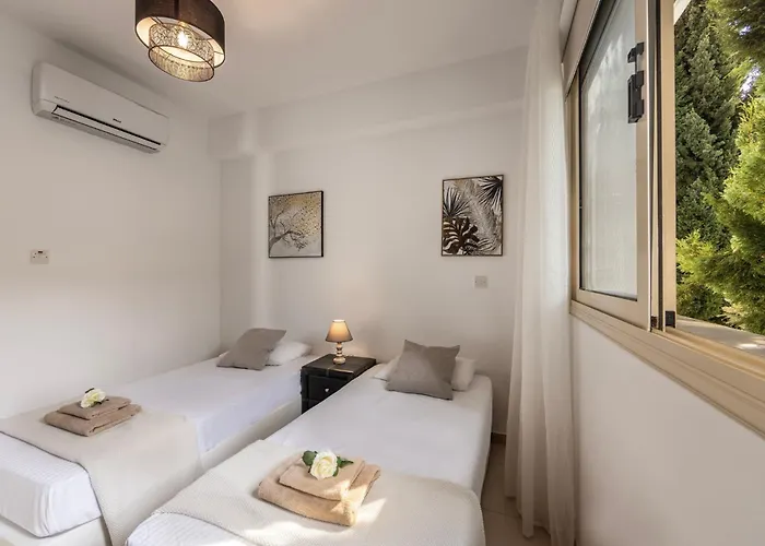 Вилла Palms 32 *