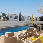 ヴィラ Palms 32 プロタラス