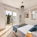 Palms 32