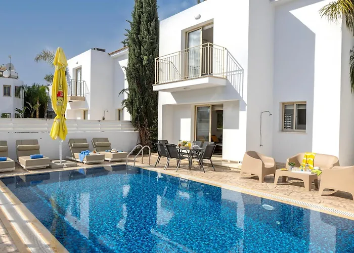 Palms 32 Πρωταράς