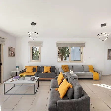 Palms 32 Villa Protaras